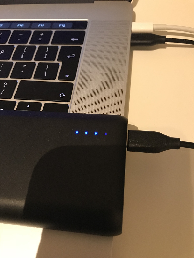 Charging Anker PowerCore 20000 PD with Macbook Pro General & Product